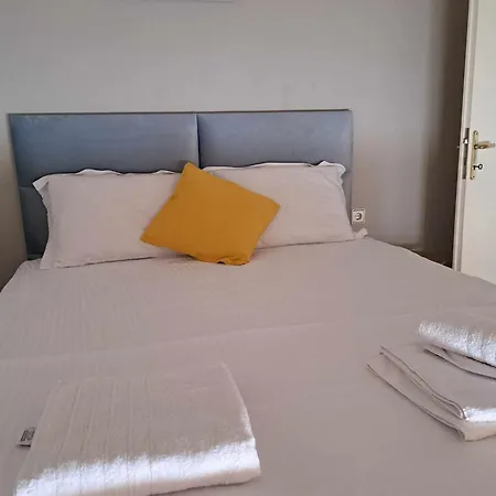 Elia PalaiónTsiflíkion